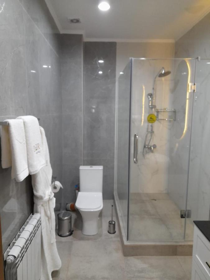 Dora Hotel Sjymkent Exteriör bild